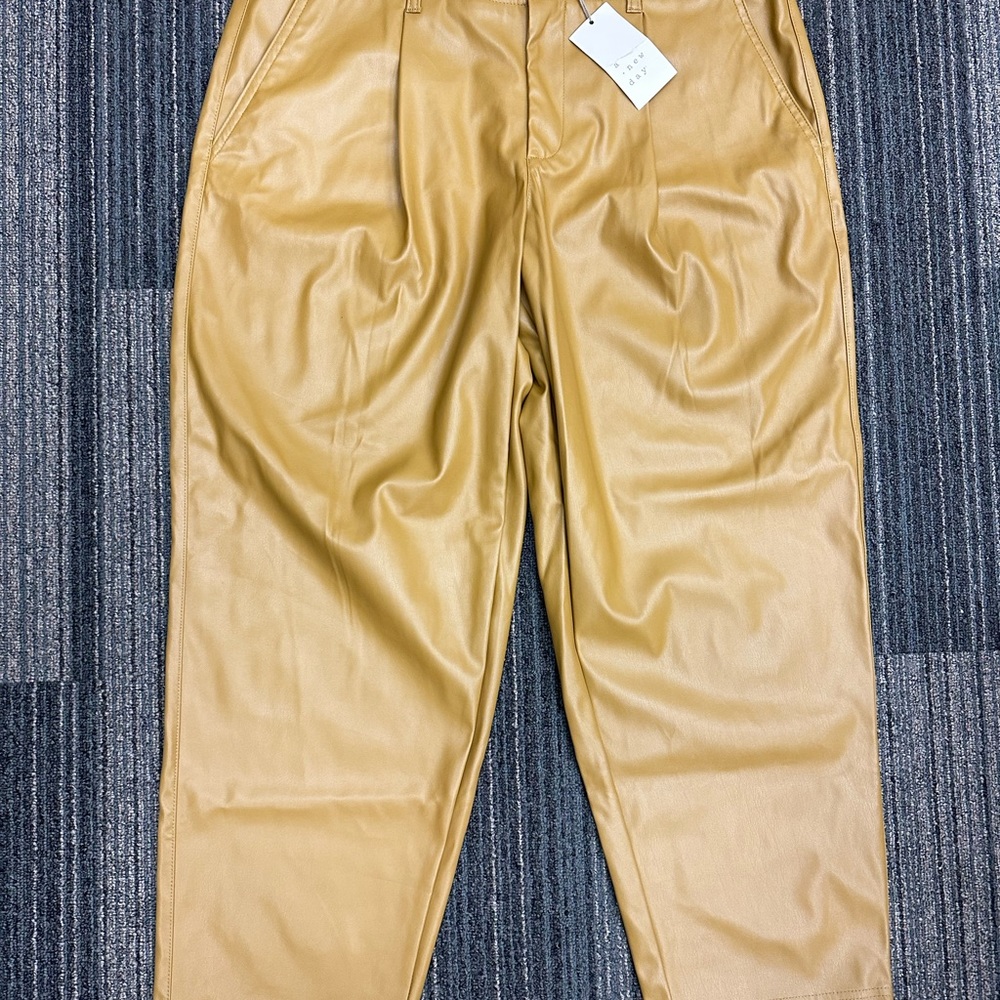 a new day Cropped Faux Leather Ankle Pants in Camel